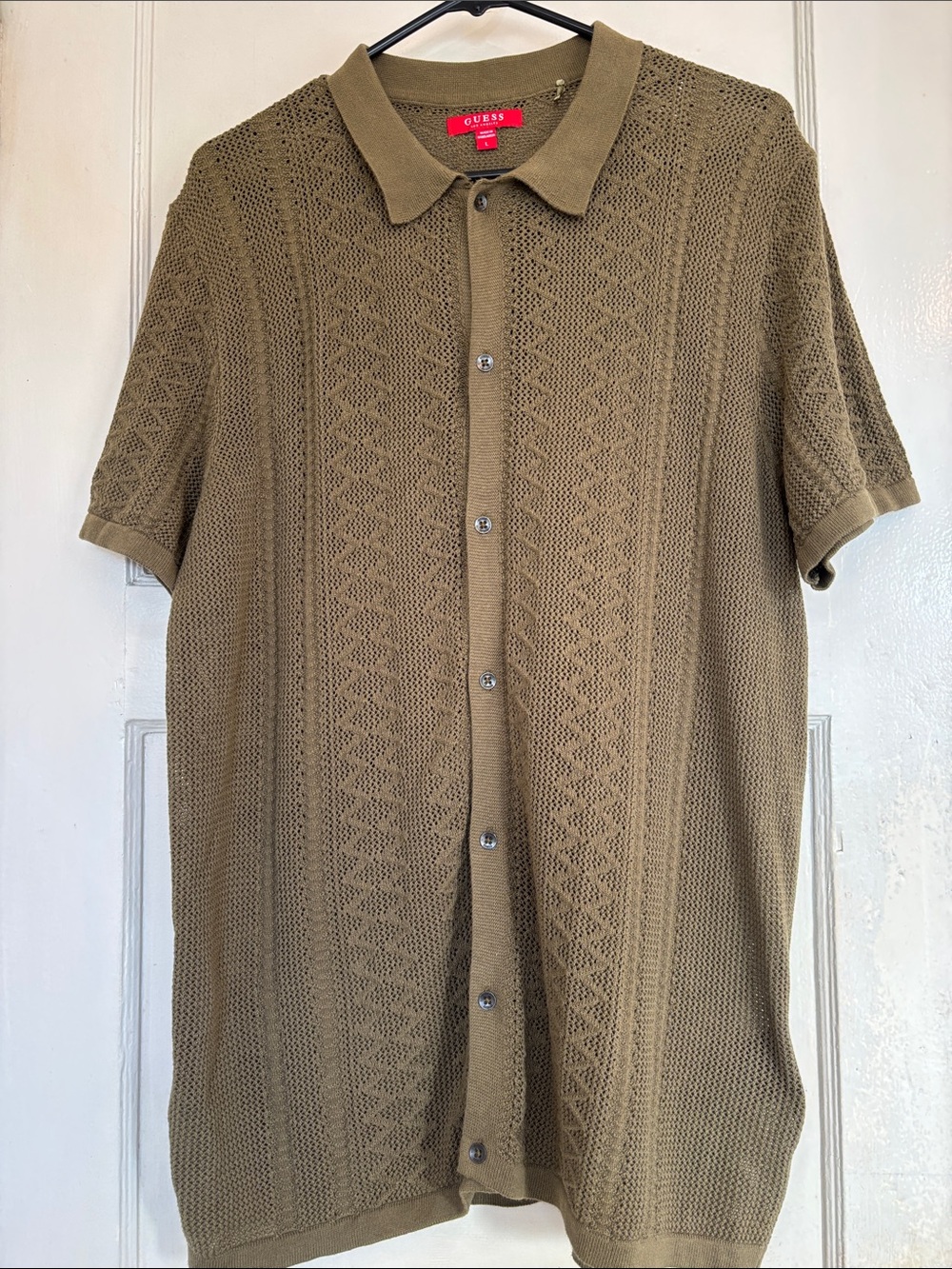 Men’s GUESS Olive Green Knit Short-Sleeve Button-Front - used once